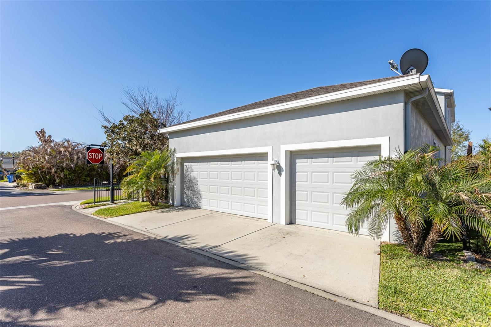 11143 WINTHROP Lk Dr RIVERVIEW, FL 33578