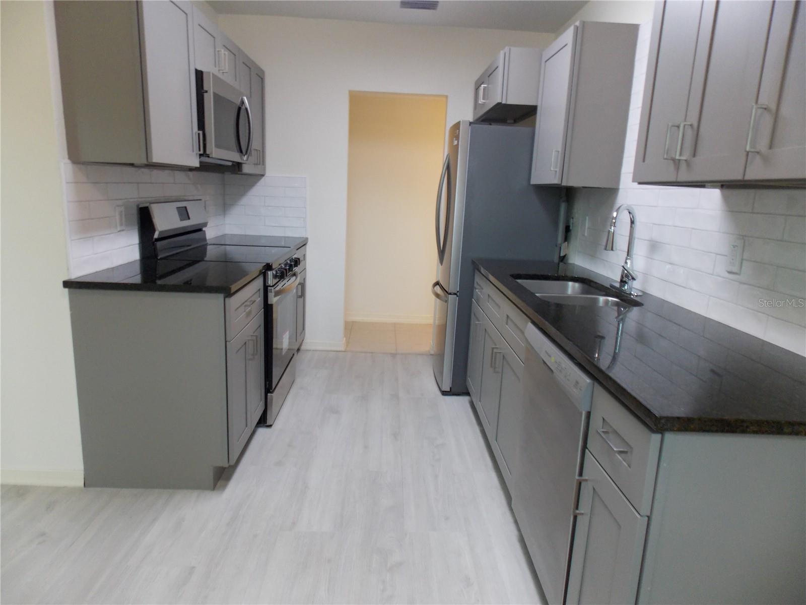 1669 35TH St SARASOTA, FL 34234