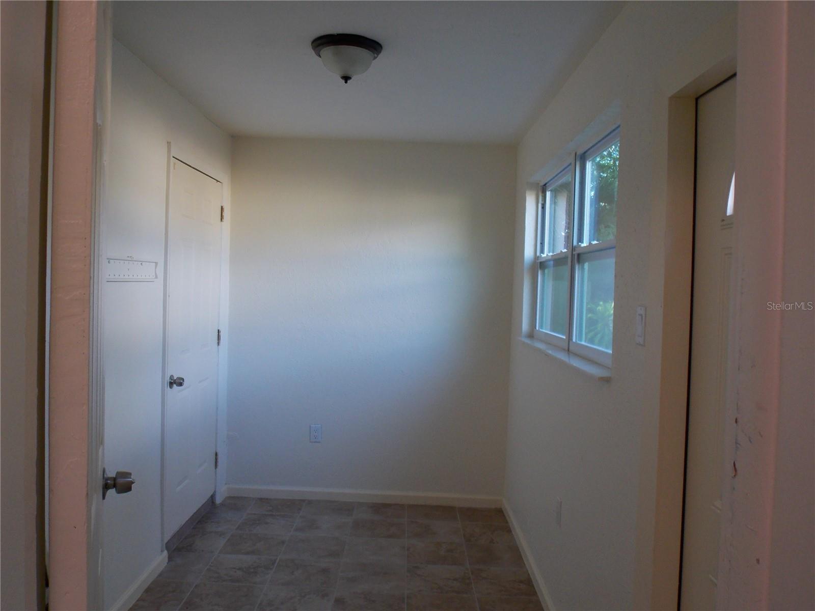 1669 35TH St SARASOTA, FL 34234