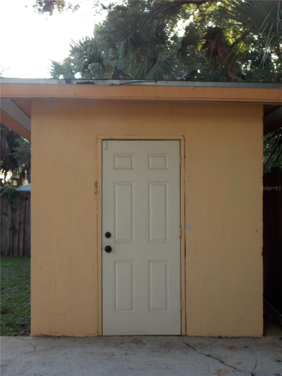 1669 35TH St SARASOTA, FL 34234