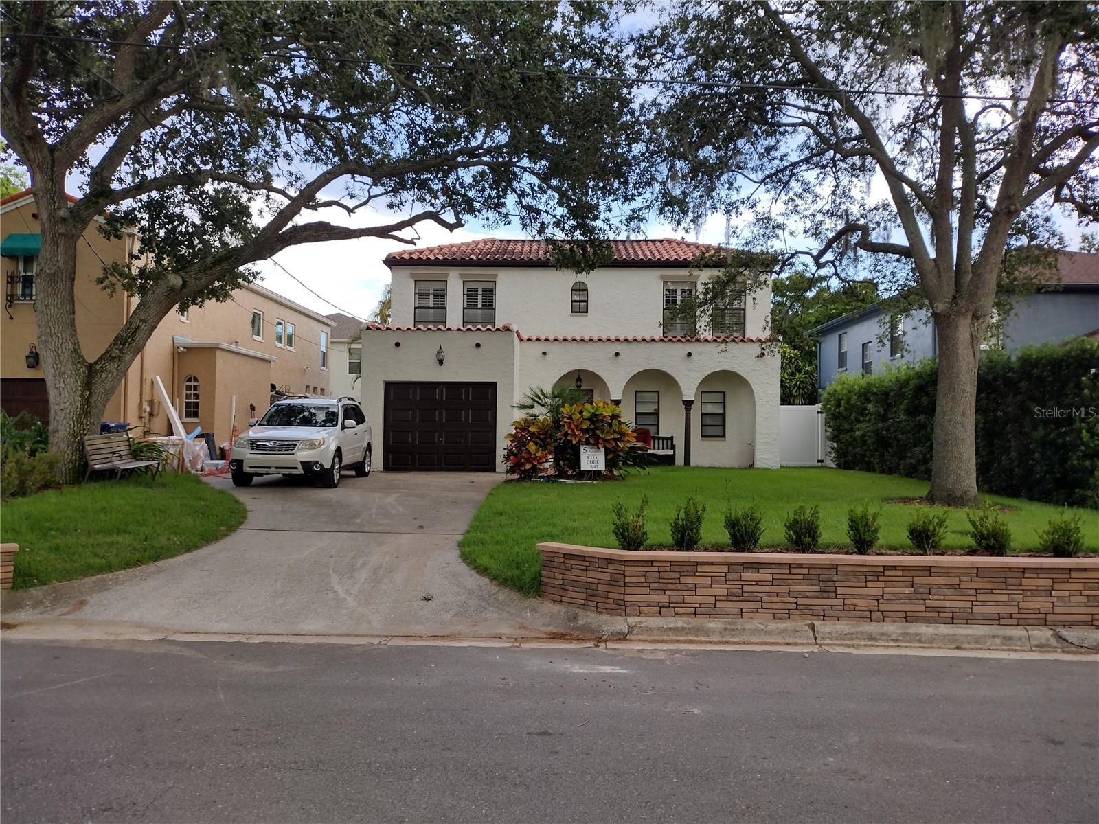 3218 W OBISPO St