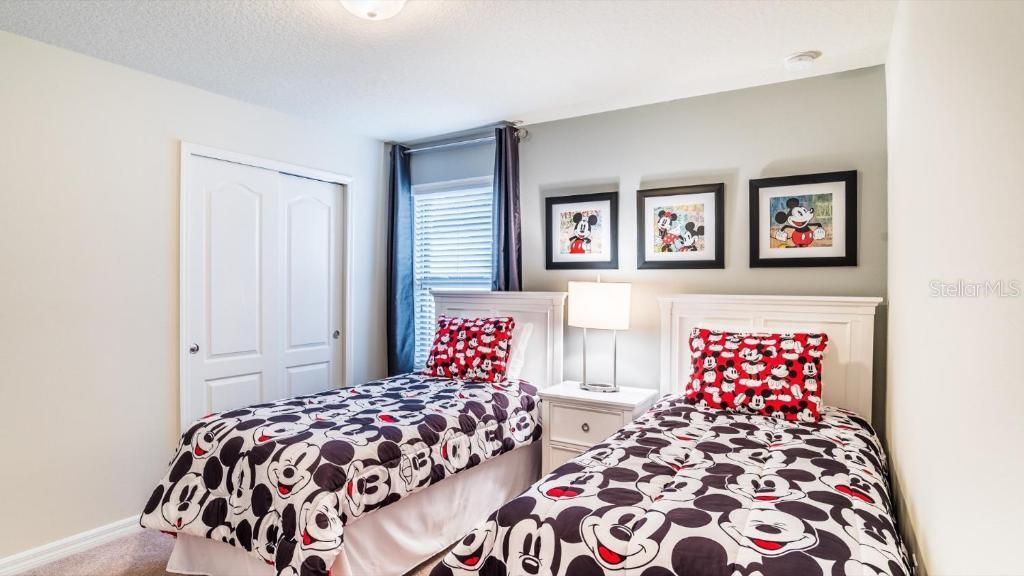 2112 ROME Dr KISSIMMEE, FL 34747