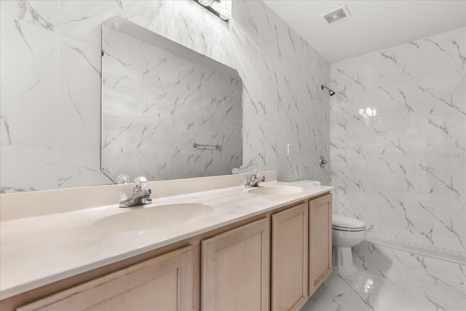 2205 WINTERMERE POINTE Dr WINTER GARDEN, FL 34787