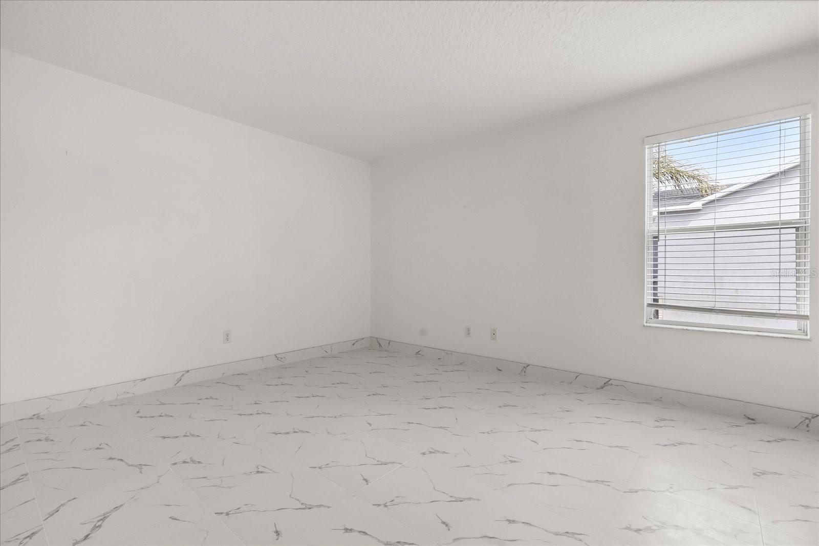 2205 WINTERMERE POINTE Dr WINTER GARDEN, FL 34787