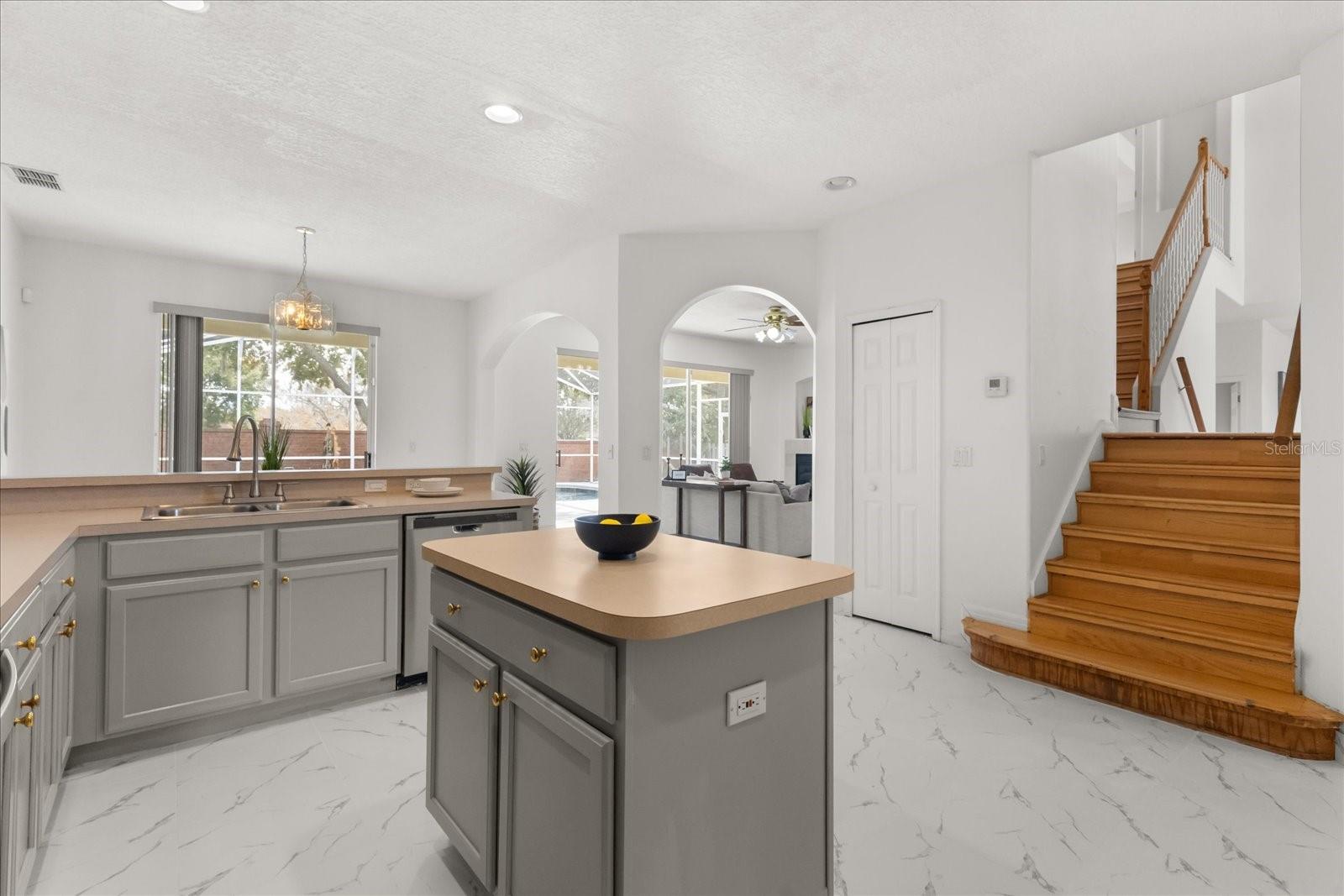 2205 WINTERMERE POINTE Dr WINTER GARDEN, FL 34787