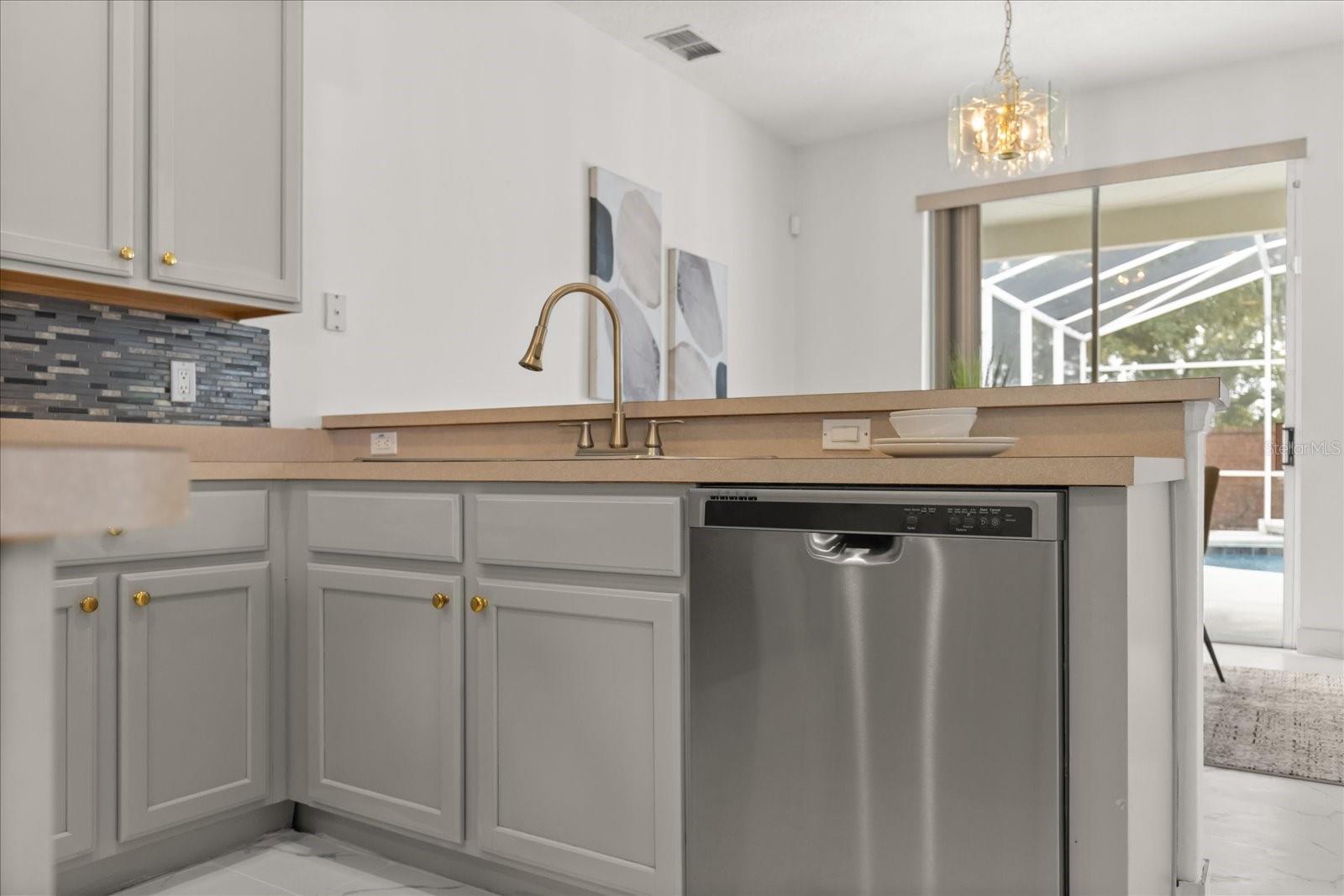 2205 WINTERMERE POINTE Dr WINTER GARDEN, FL 34787