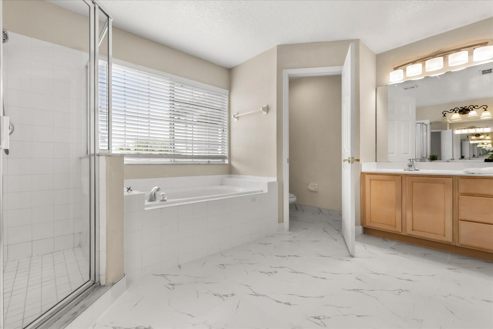 2205 WINTERMERE POINTE Dr WINTER GARDEN, FL 34787