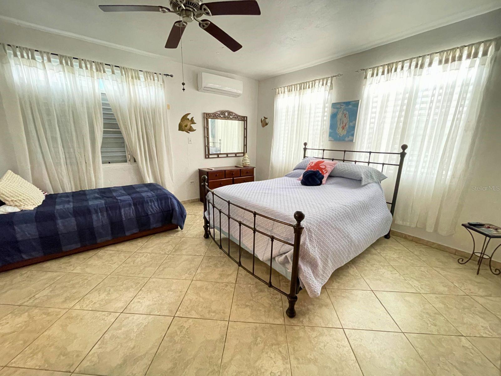 1ST FL SECTOR LA ROCA CALLE ORCA #124 FAJARDO, PR 00738