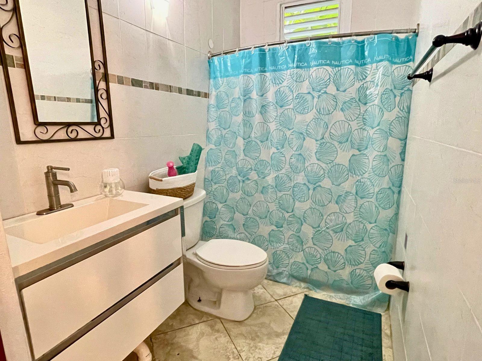 1ST FL SECTOR LA ROCA CALLE ORCA #124 FAJARDO, PR 00738