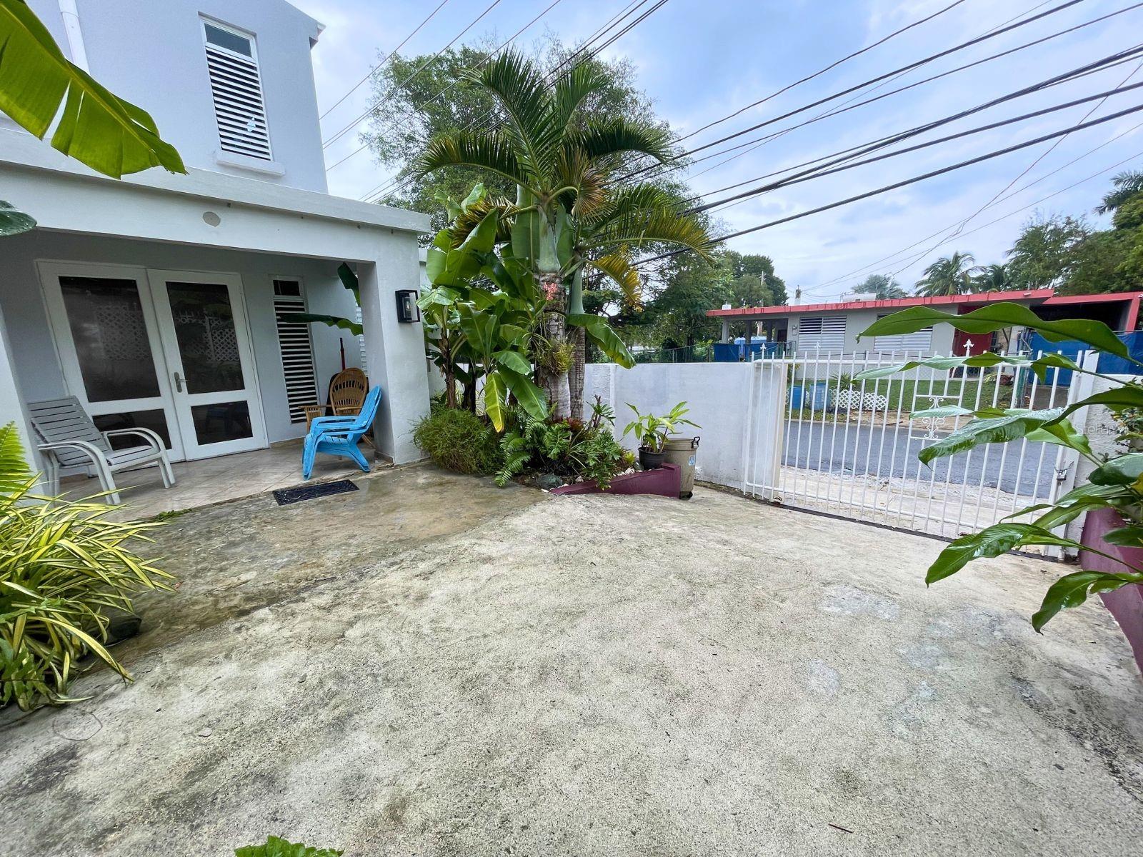 1ST FL SECTOR LA ROCA CALLE ORCA #124 FAJARDO, PR 00738