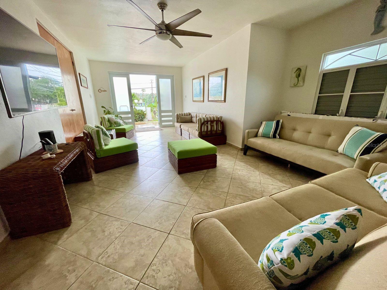 1ST FL SECTOR LA ROCA CALLE ORCA #124 FAJARDO, PR 00738