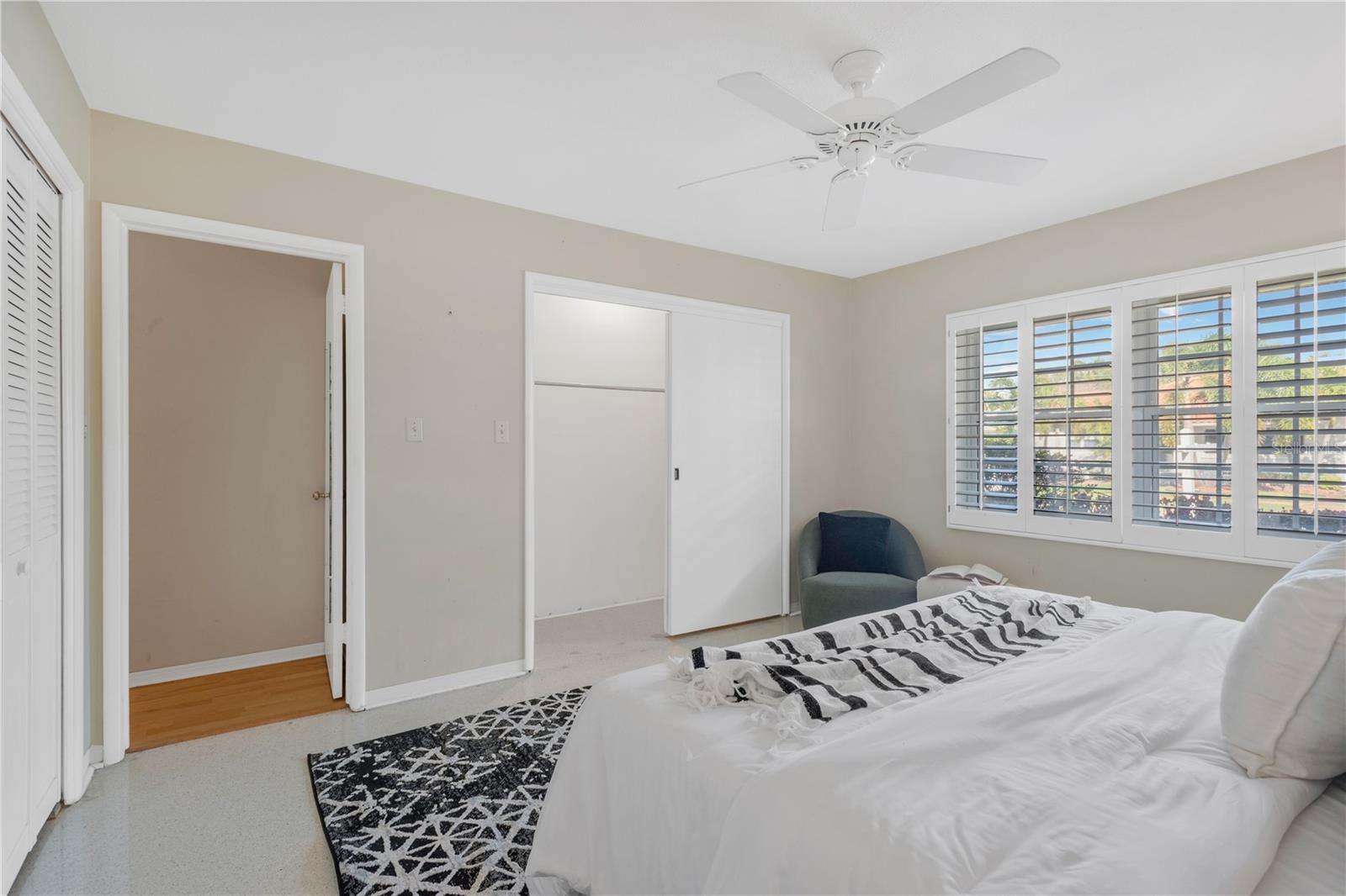 2400 ANDALUSIA Way ST PETERSBURG, FL 33704