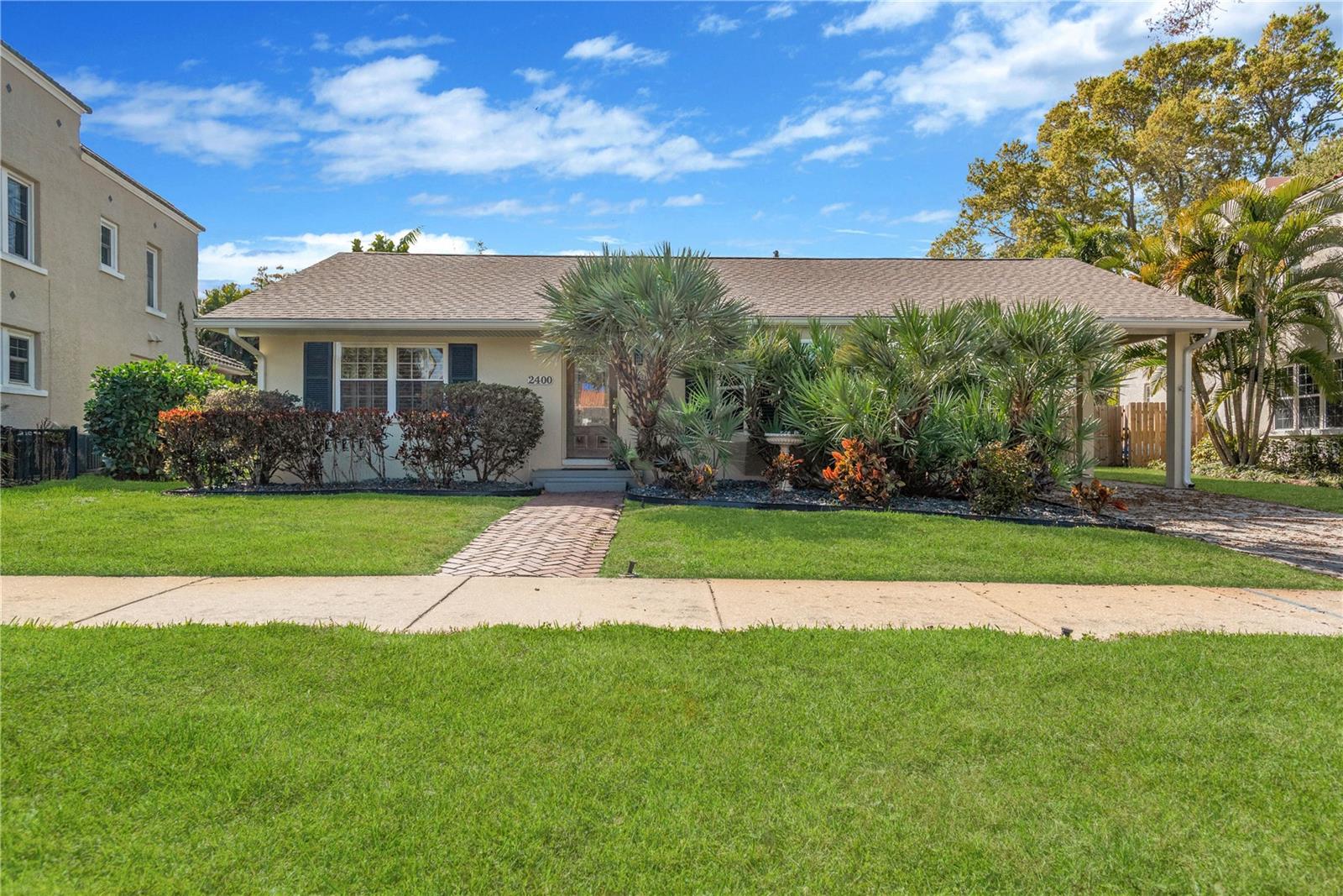 2400 ANDALUSIA Way ST PETERSBURG, FL 33704