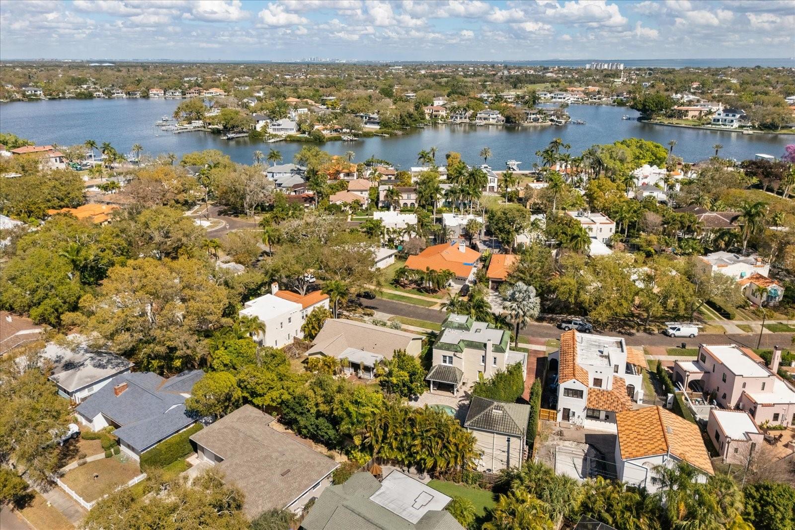 2400 ANDALUSIA Way ST PETERSBURG, FL 33704