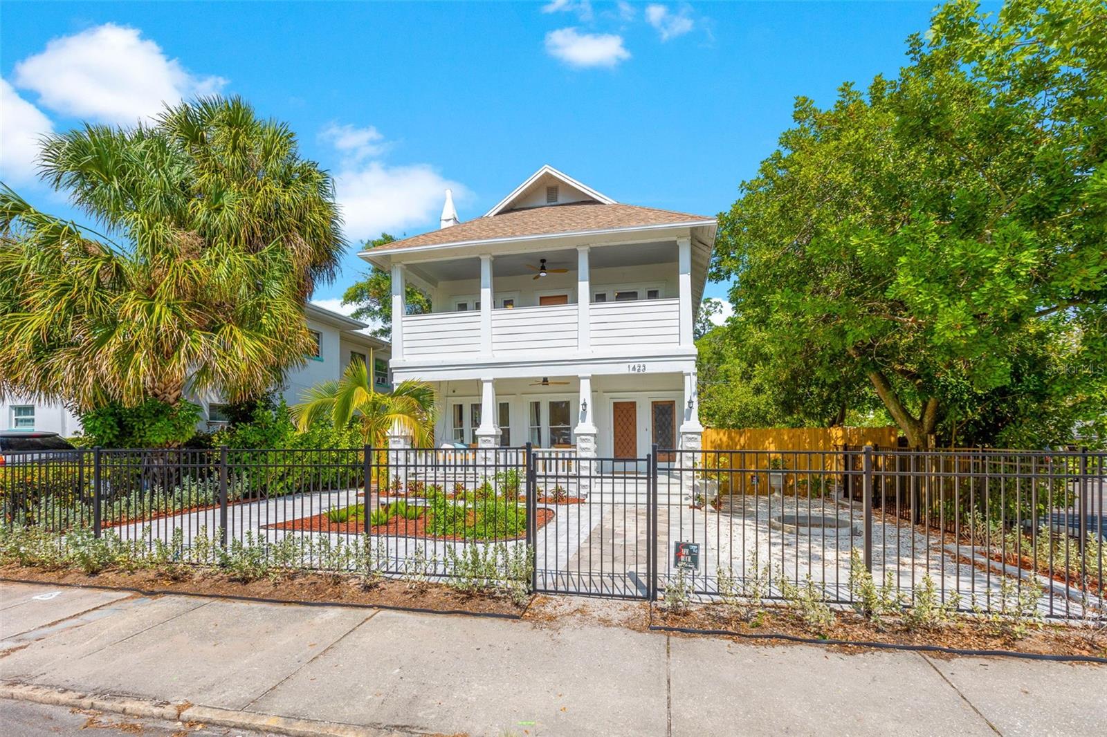 1423 Dr MARTIN LUTHER KING JR St ST PETERSBURG, FL 33704