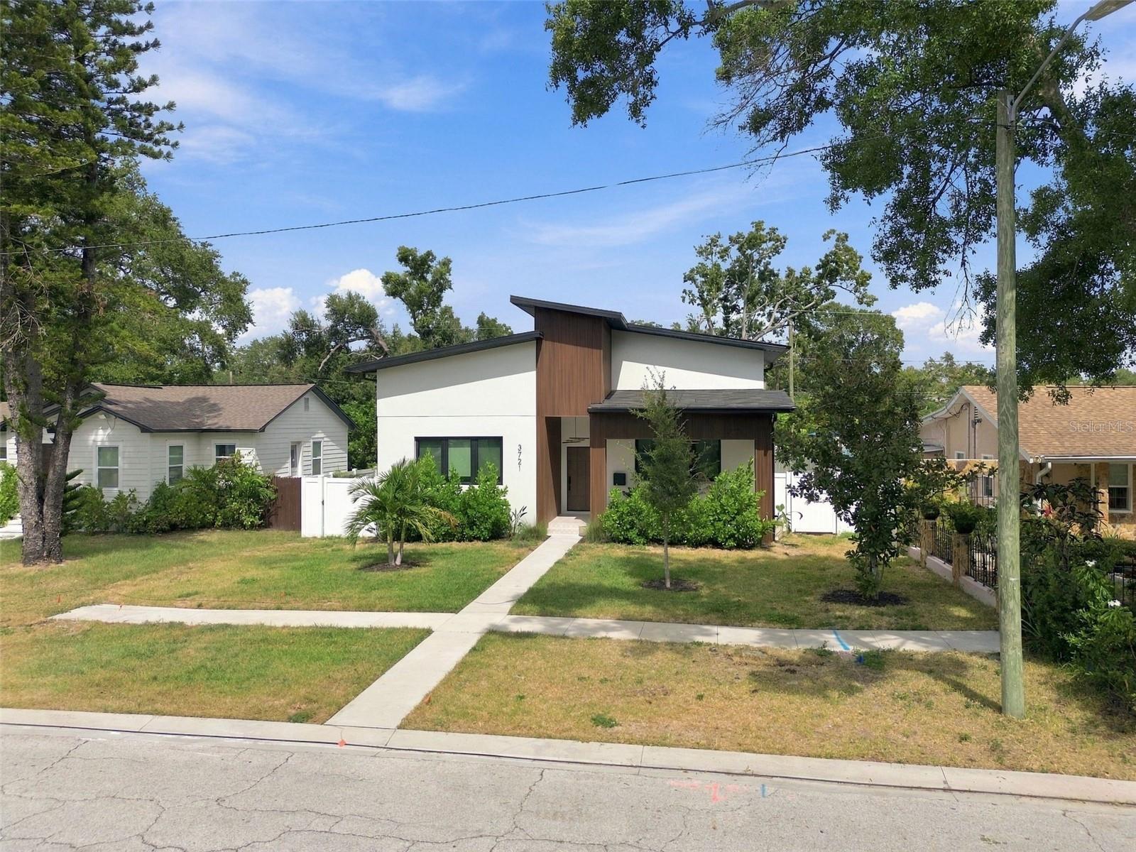 3721 6TH Ave ST PETERSBURG, FL 33713