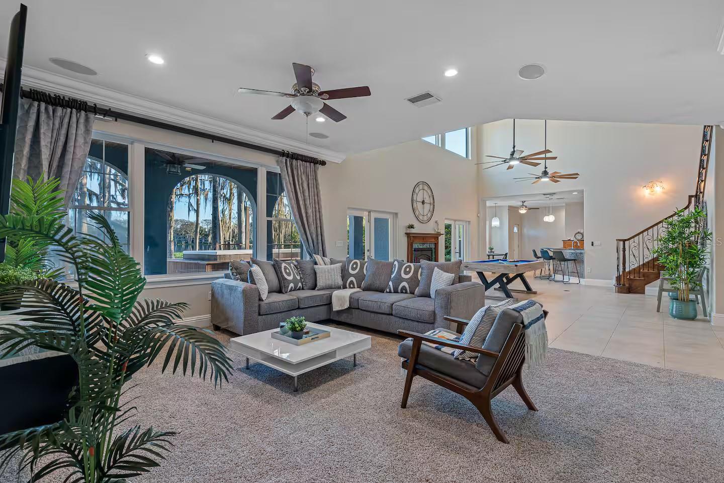 151 LAKESIDE Dr SANFORD, FL 32773