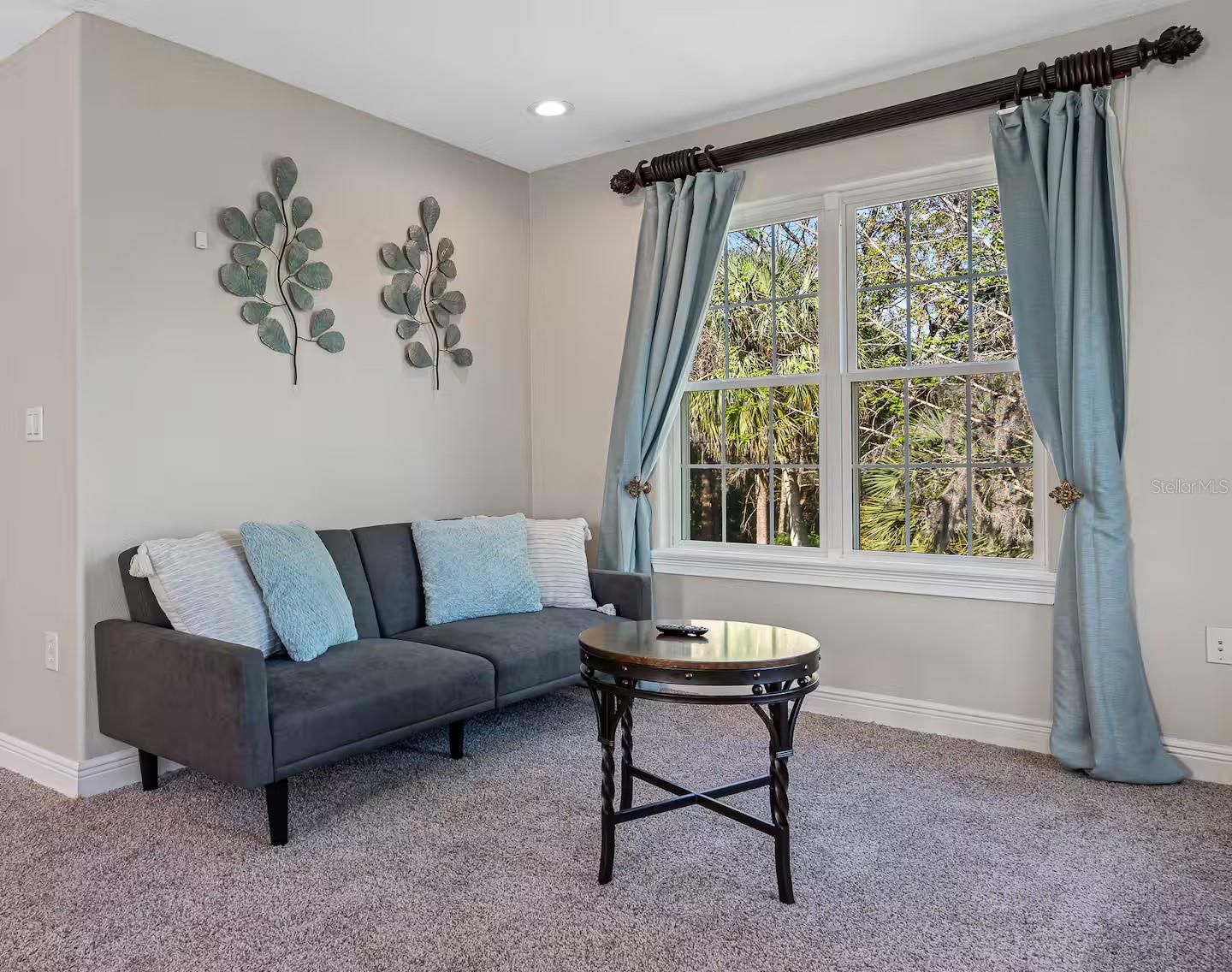 151 LAKESIDE Dr SANFORD, FL 32773