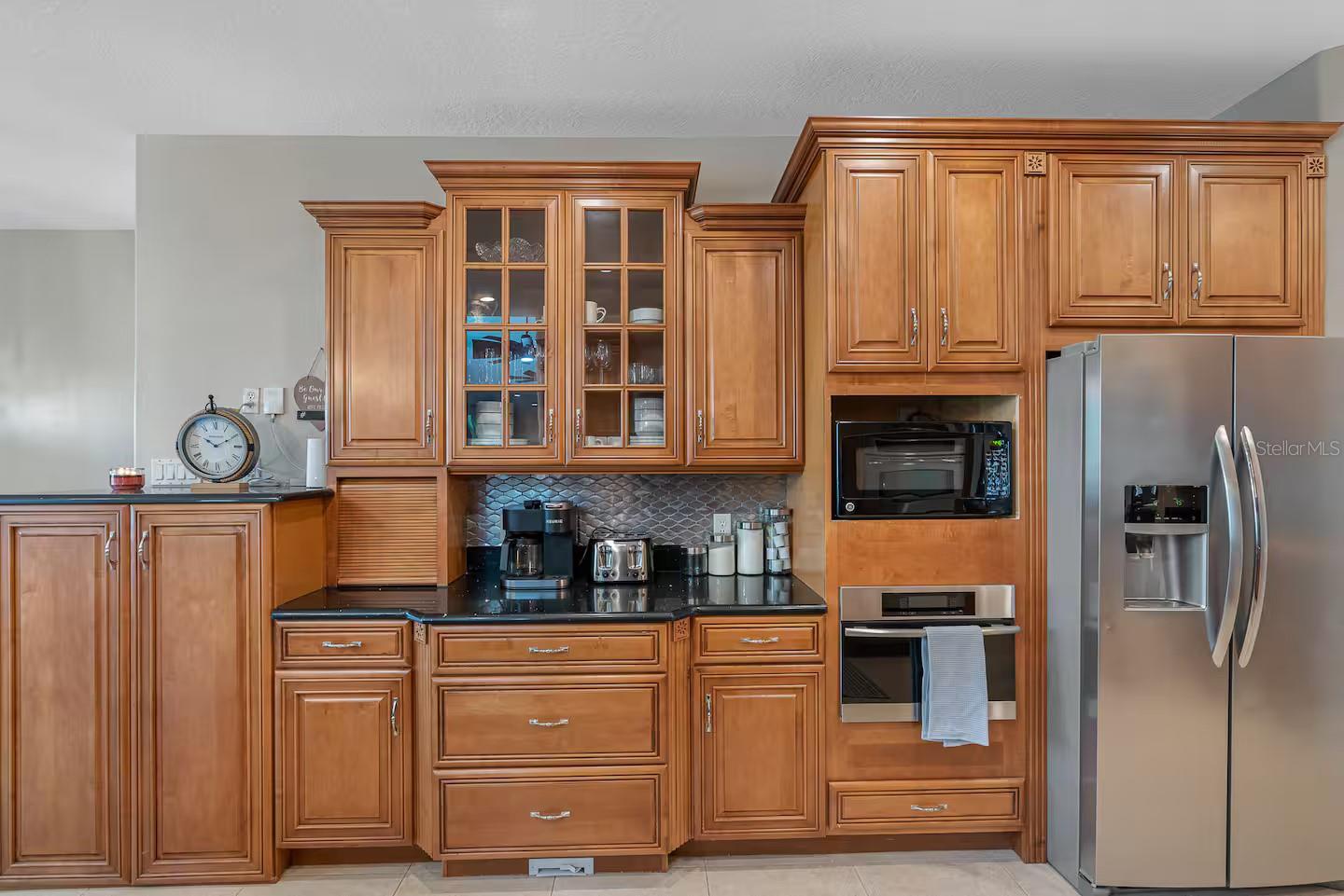 151 LAKESIDE Dr SANFORD, FL 32773