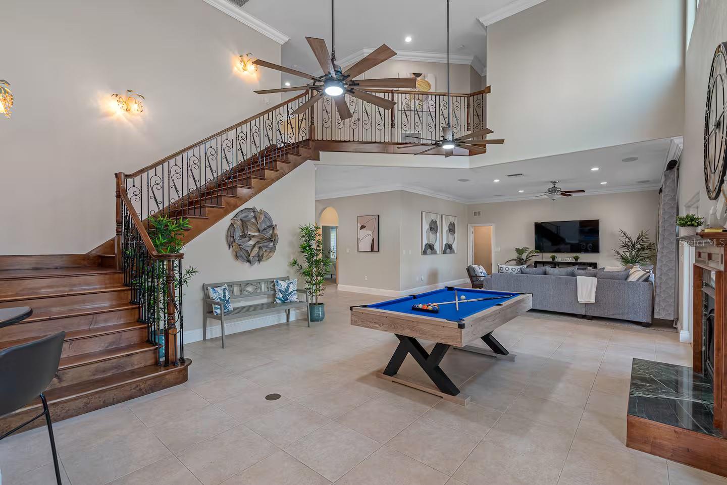 151 LAKESIDE Dr SANFORD, FL 32773