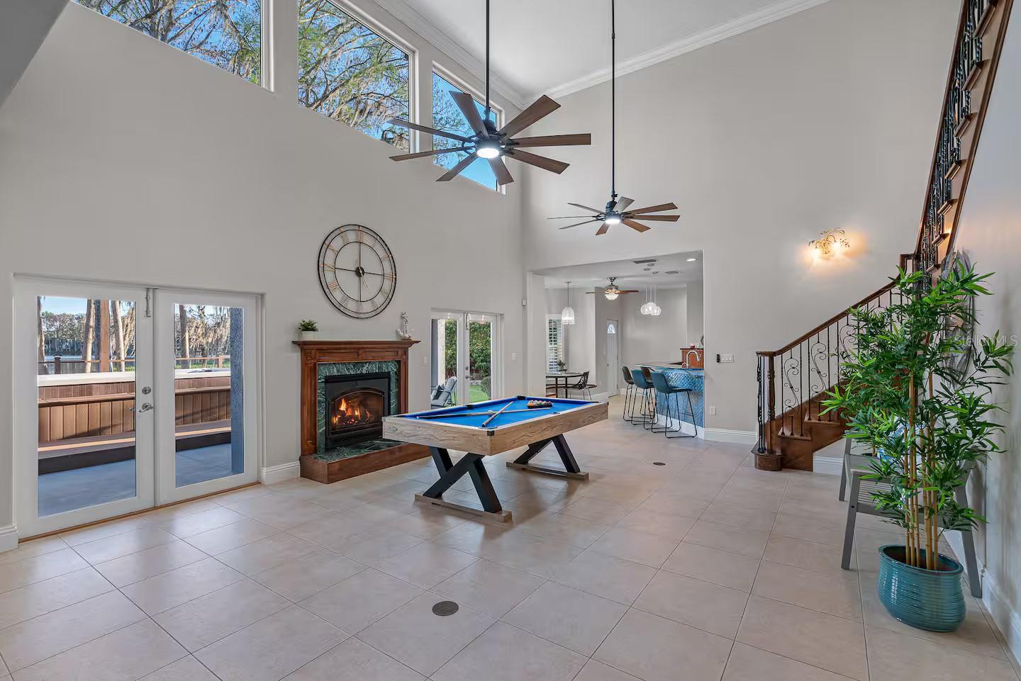 151 LAKESIDE Dr SANFORD, FL 32773