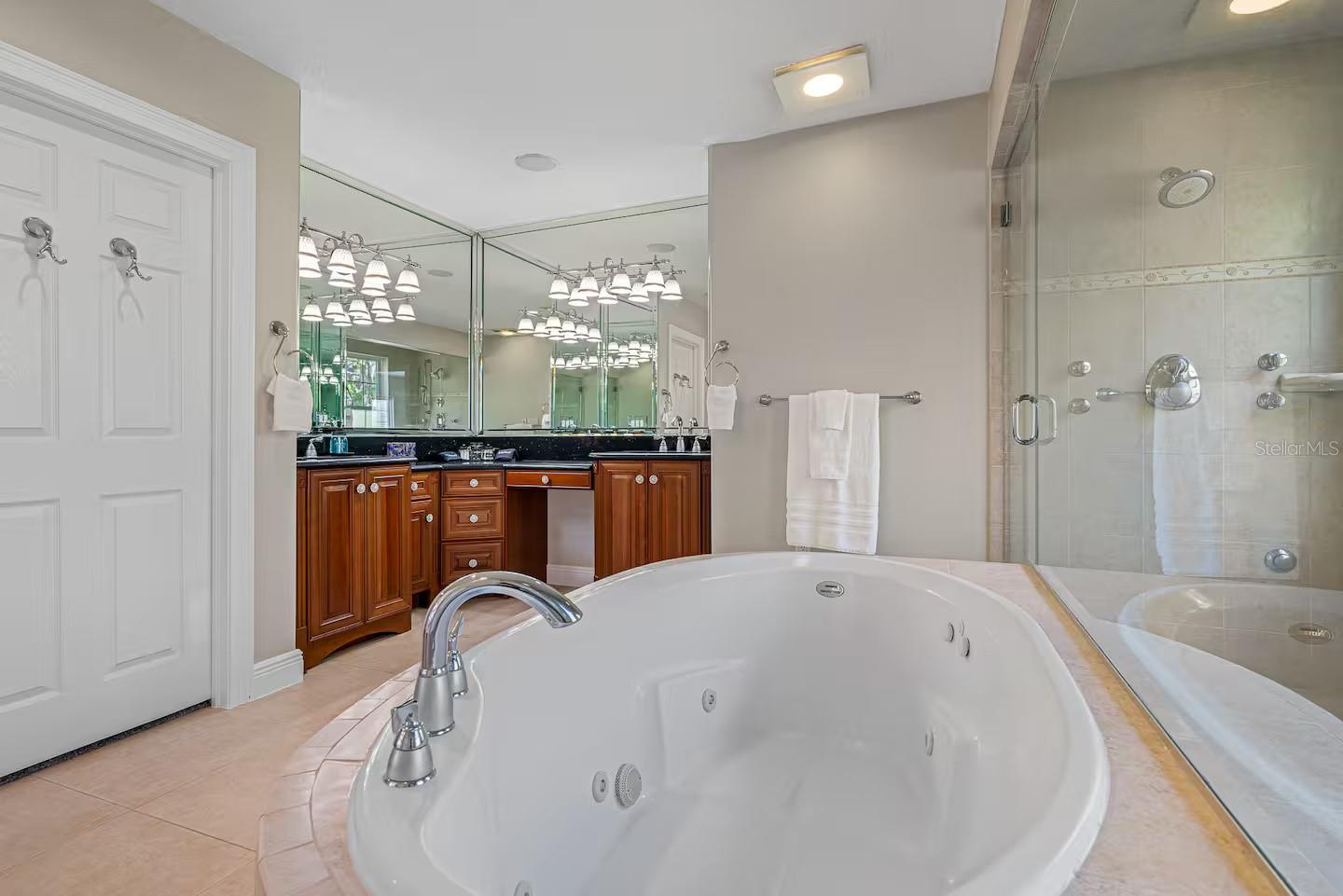 151 LAKESIDE Dr SANFORD, FL 32773