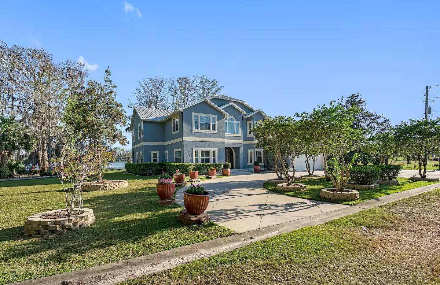 151 LAKESIDE Dr SANFORD, FL 32773