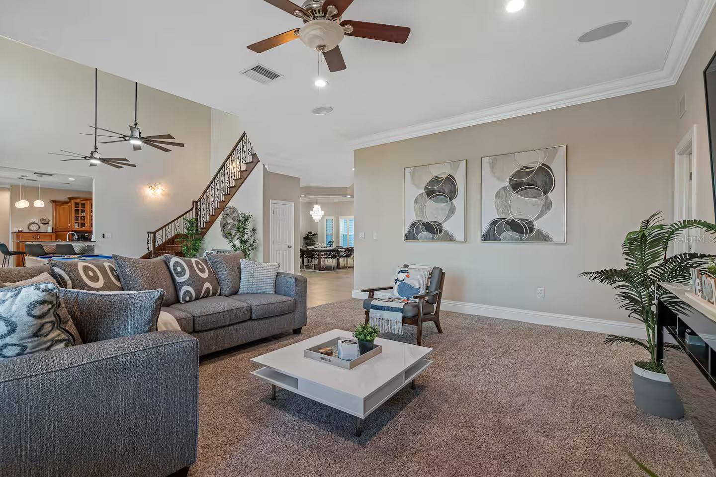 151 LAKESIDE Dr SANFORD, FL 32773