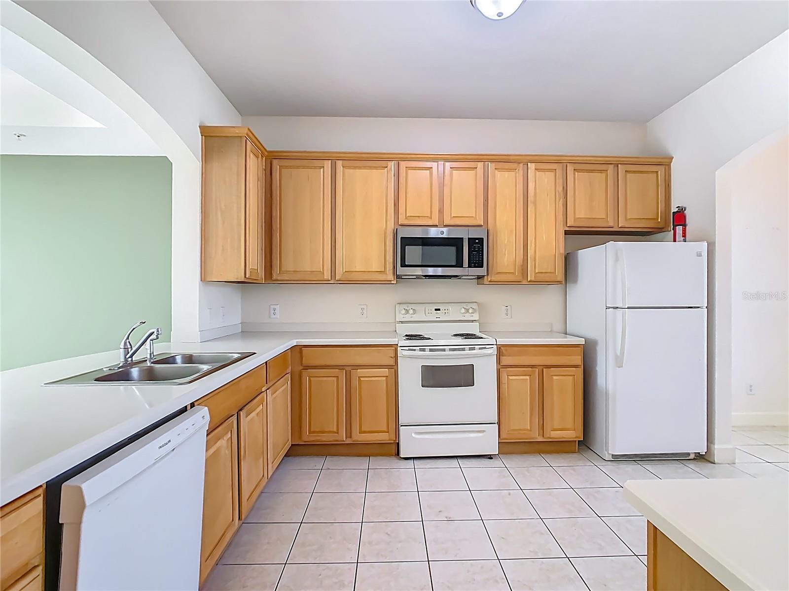 1210 VAUX Blvd #408 KISSIMMEE, FL 34747