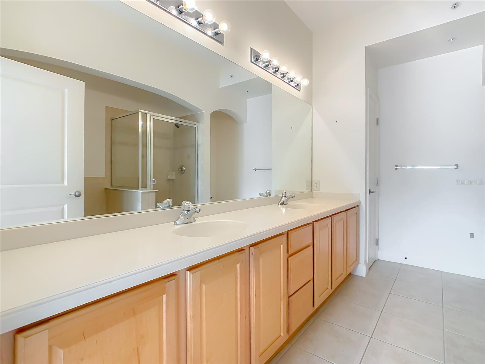 1210 VAUX Blvd #408 KISSIMMEE, FL 34747