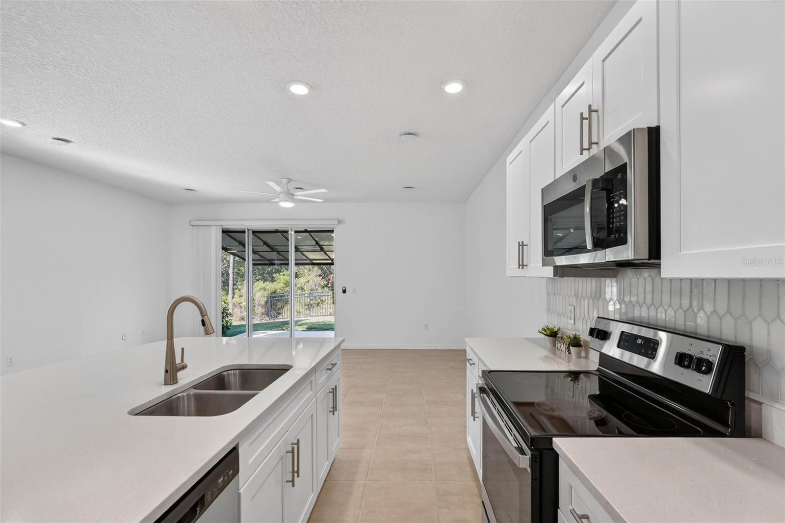 3583 DAVENPORT Crk Ct KISSIMMEE, FL 34746