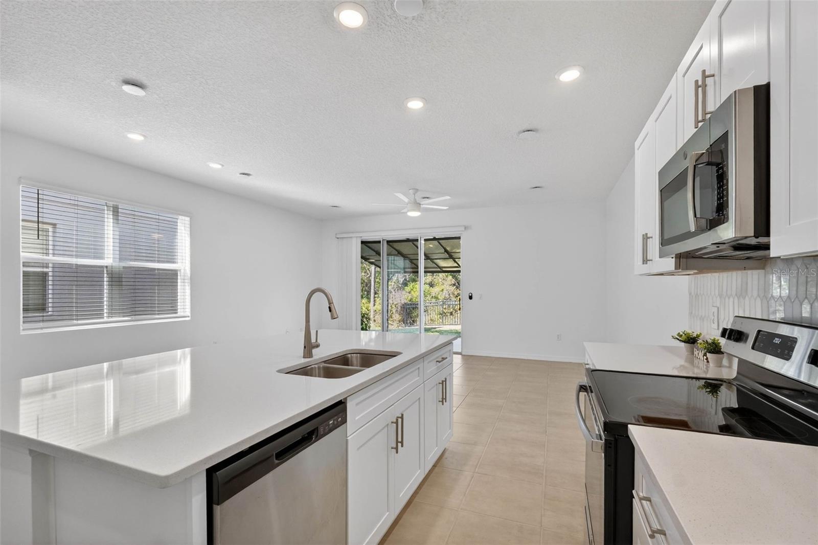 3583 DAVENPORT Crk Ct KISSIMMEE, FL 34746