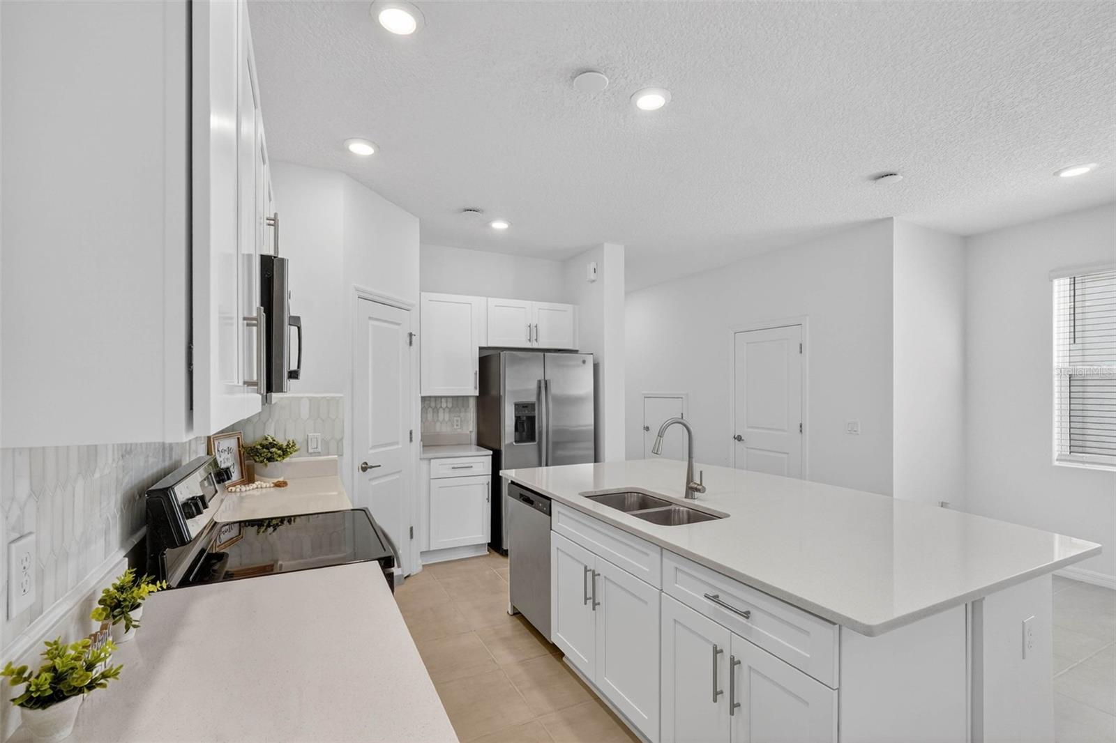 3583 DAVENPORT Crk Ct KISSIMMEE, FL 34746