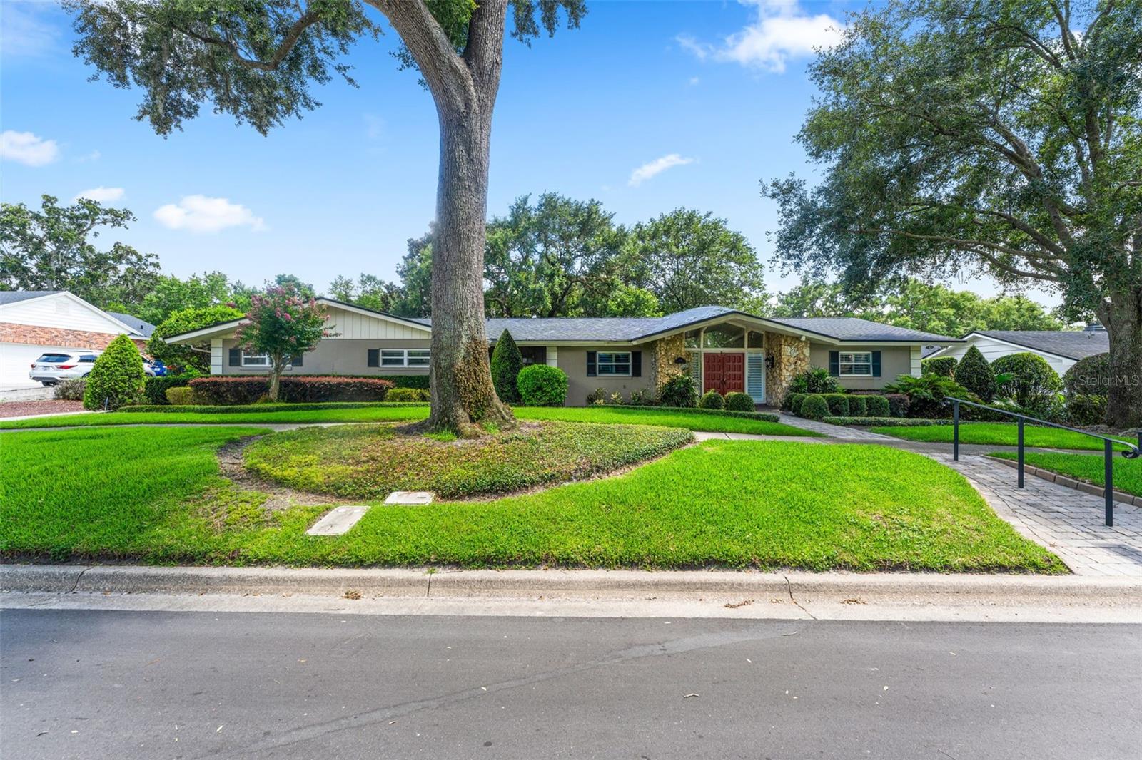 1222 MONTCALM St ORLANDO, FL 32806