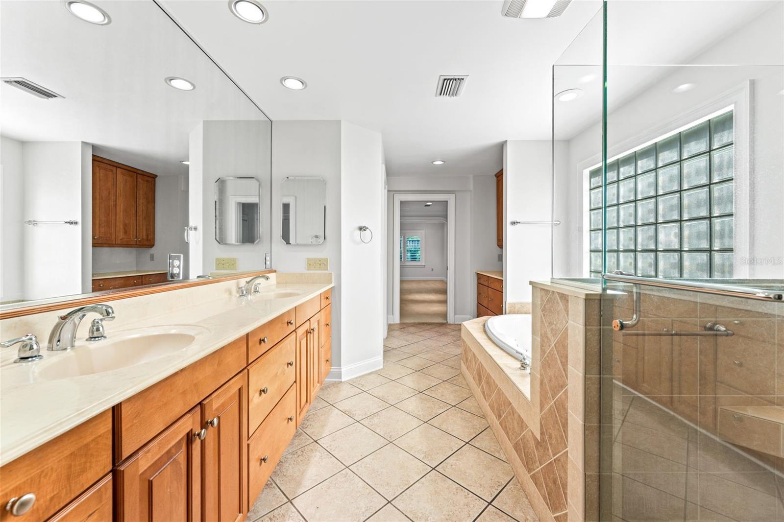 1222 MONTCALM St ORLANDO, FL 32806