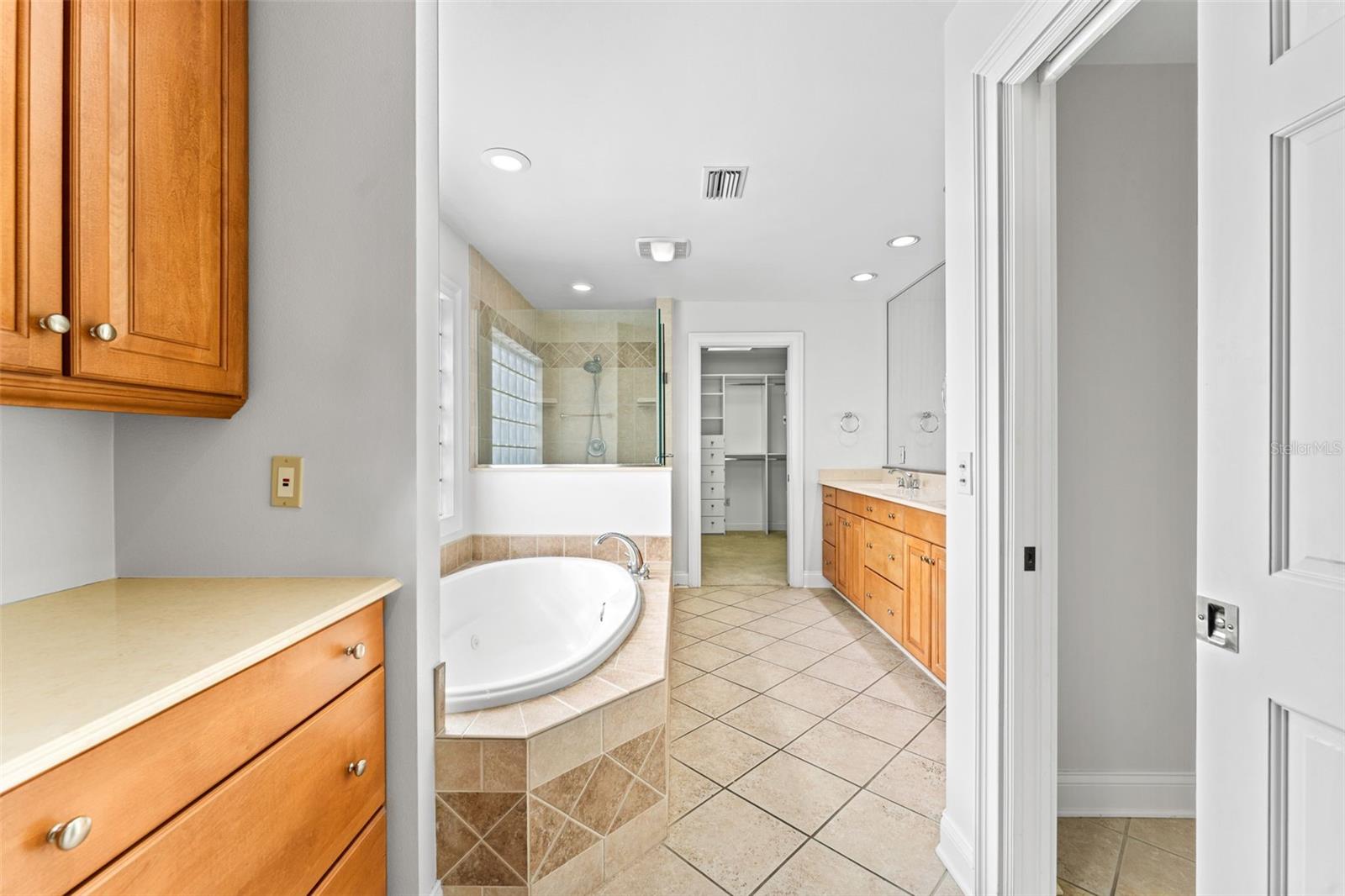 1222 MONTCALM St ORLANDO, FL 32806