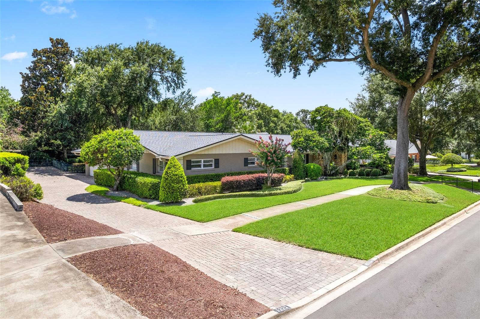 1222 MONTCALM St ORLANDO, FL 32806