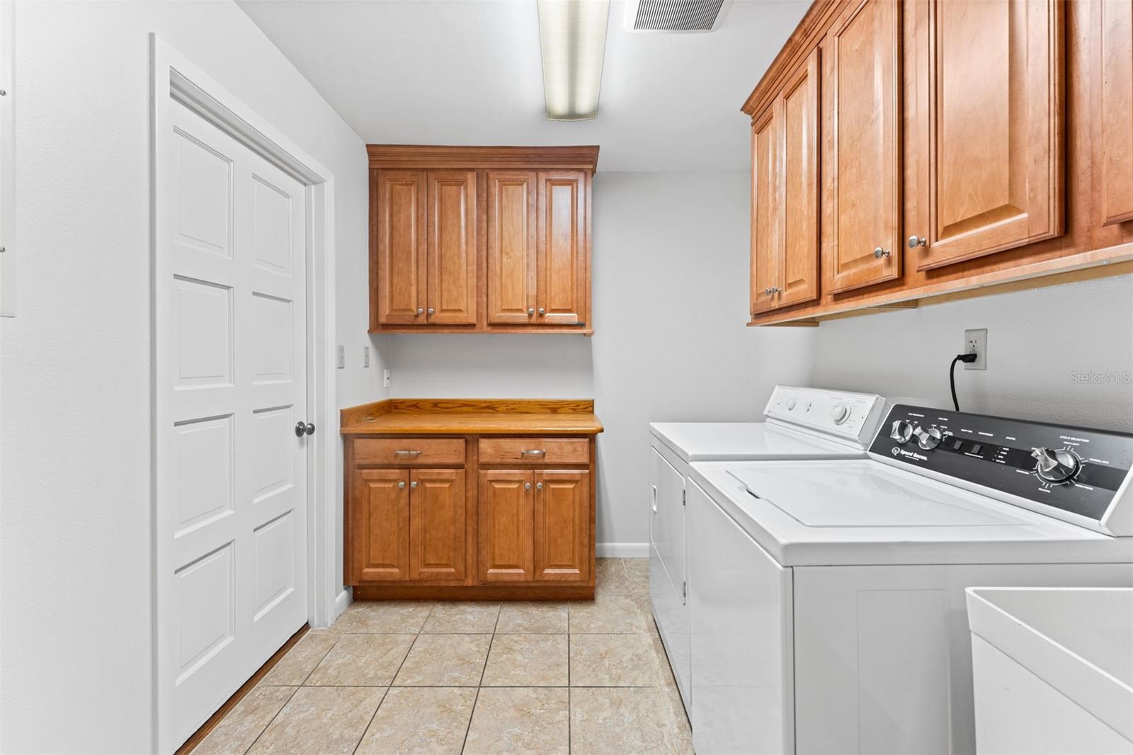 1222 MONTCALM St ORLANDO, FL 32806