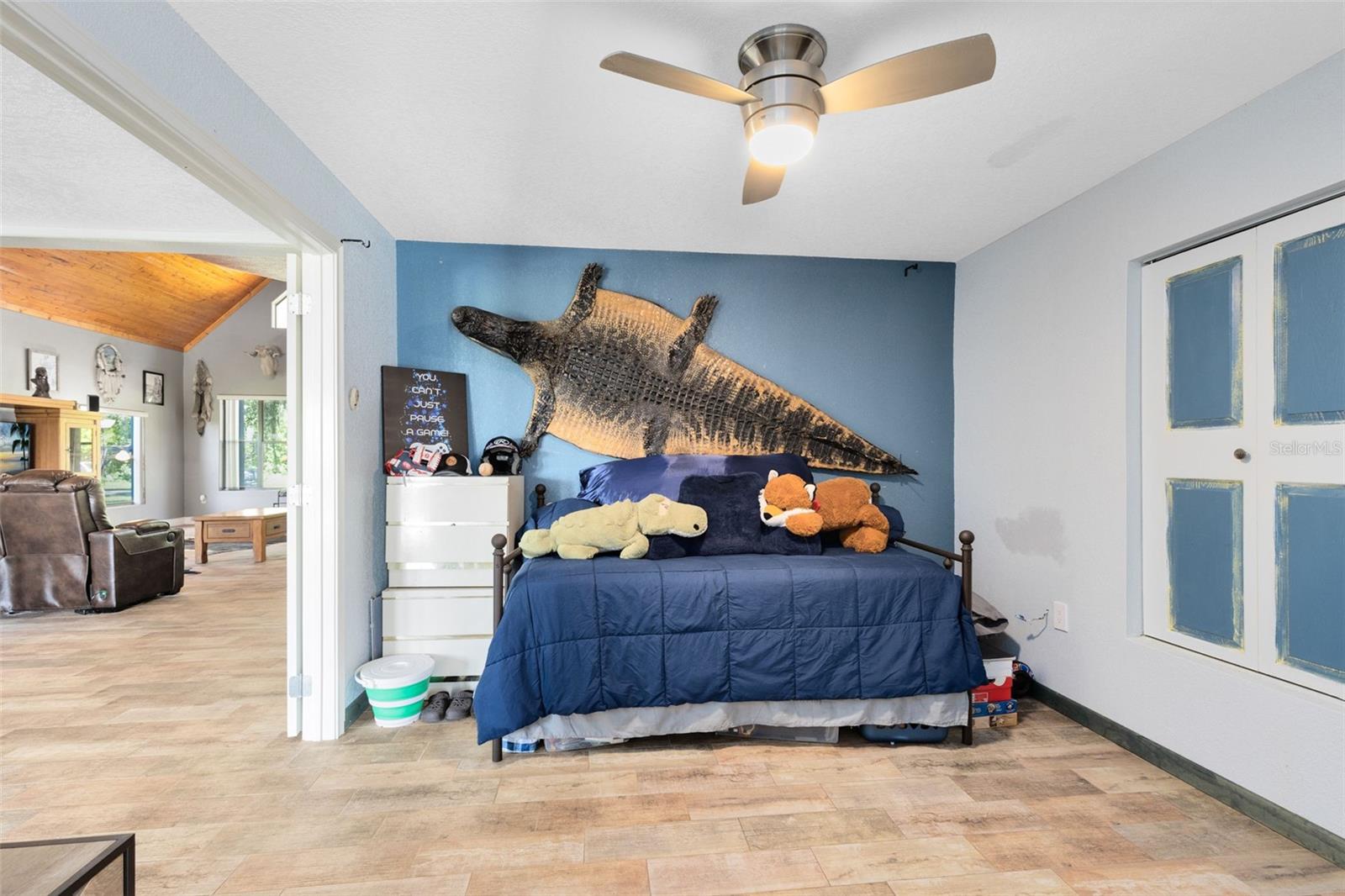 2541 RIDGEWAY Dr KISSIMMEE, FL 34746