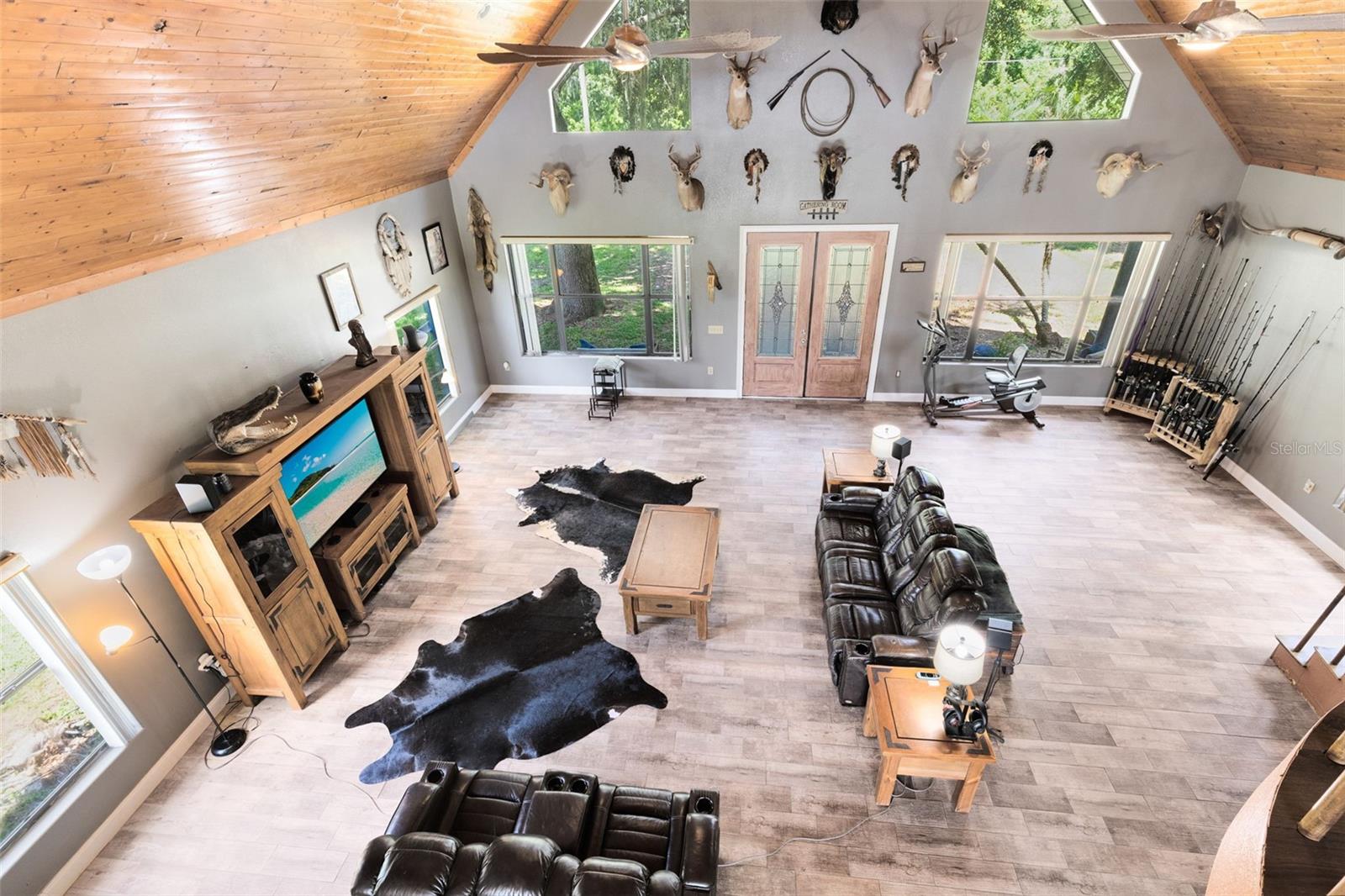 2541 RIDGEWAY Dr KISSIMMEE, FL 34746