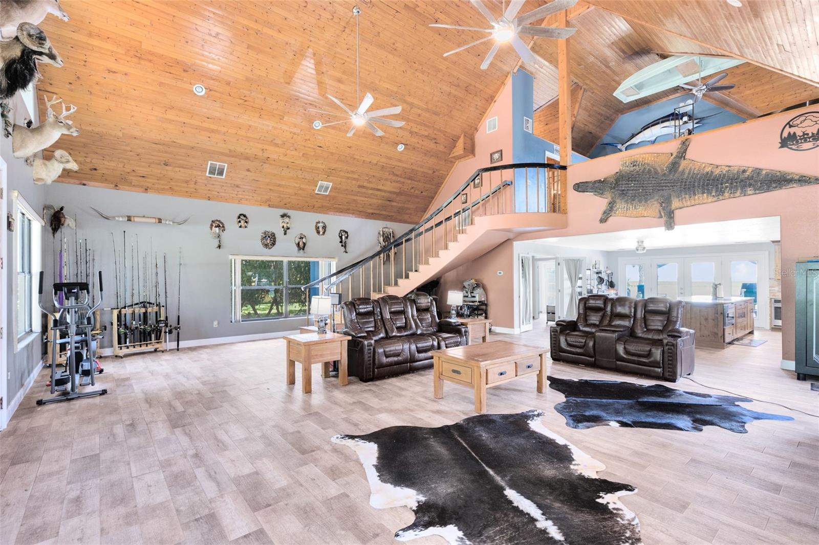 2541 RIDGEWAY Dr KISSIMMEE, FL 34746