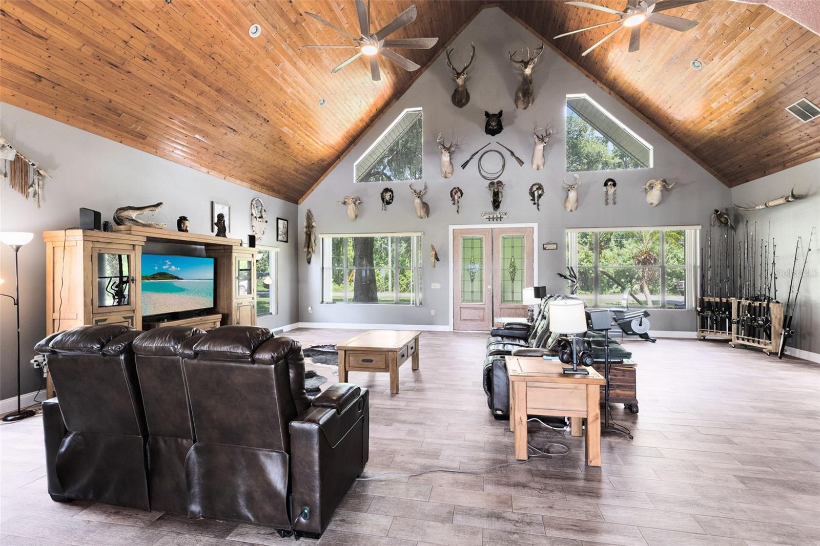 2541 RIDGEWAY Dr KISSIMMEE, FL 34746