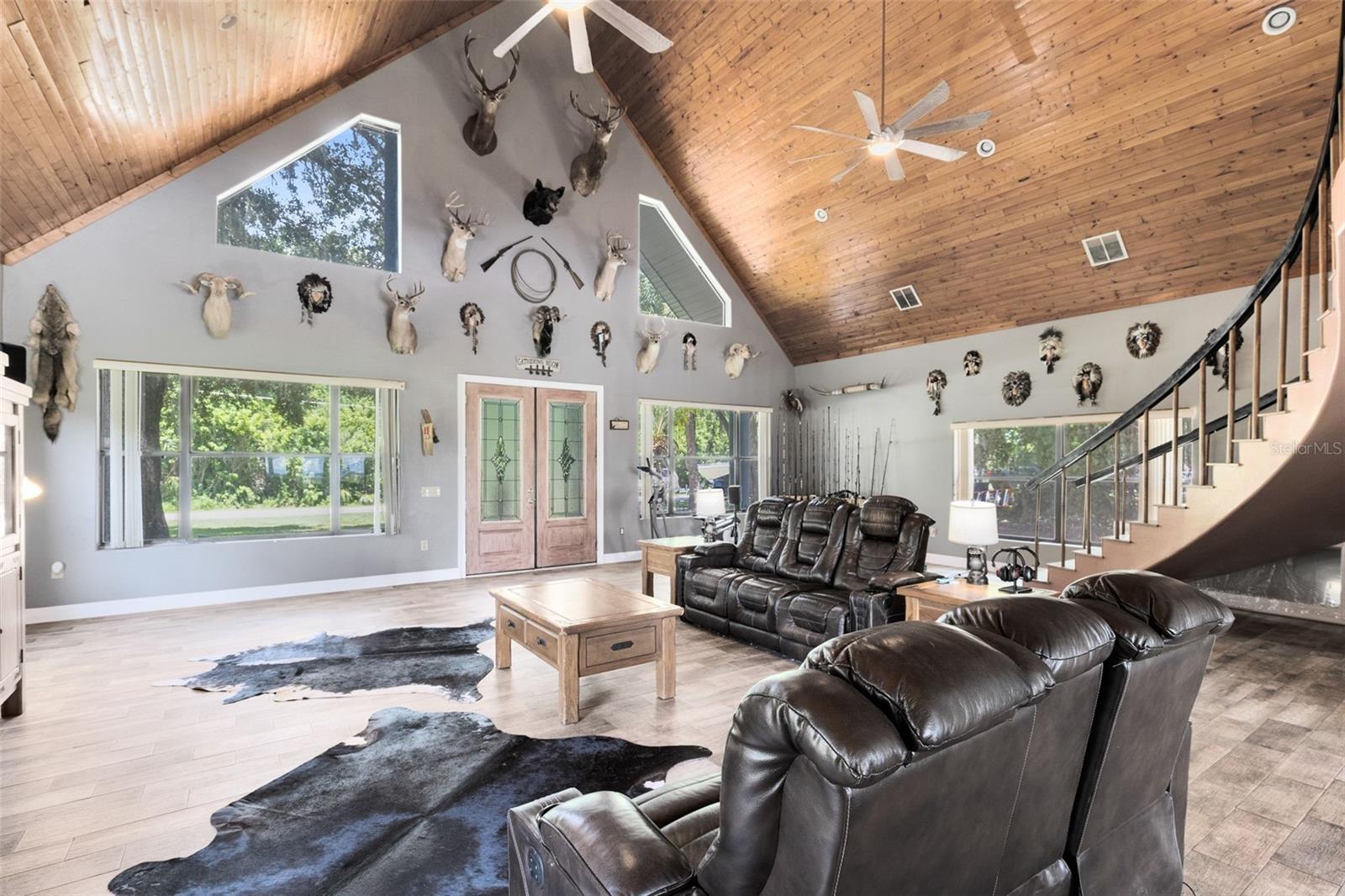 2541 RIDGEWAY Dr KISSIMMEE, FL 34746