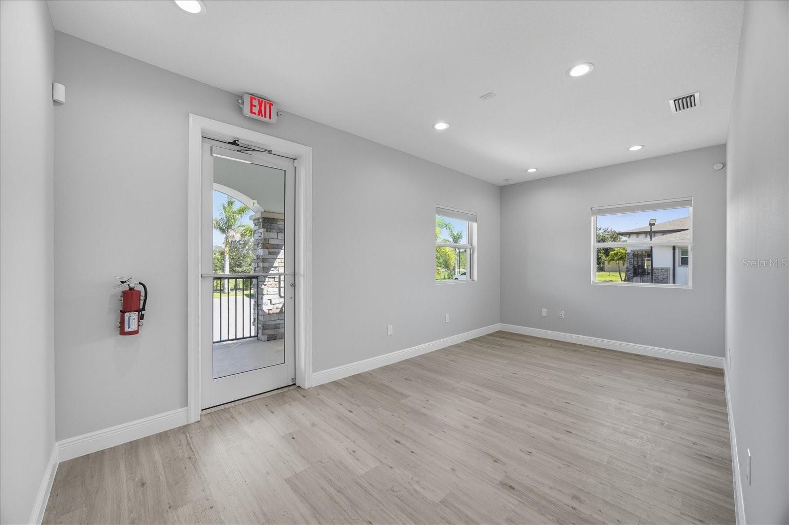 10305 US Hwy 41 PALMETTO, FL 34221