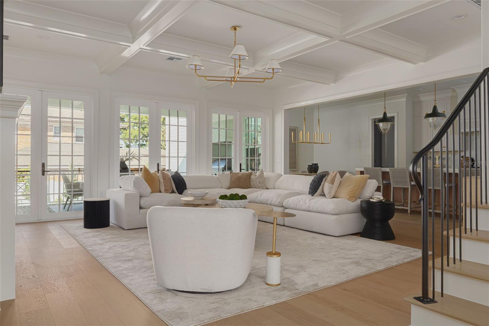 705 17TH Ave ST PETERSBURG, FL 33704