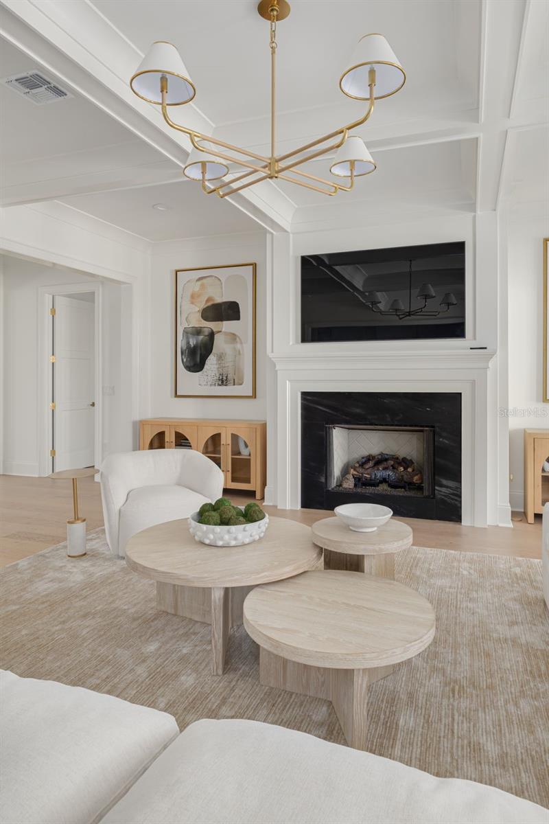 705 17TH Ave ST PETERSBURG, FL 33704