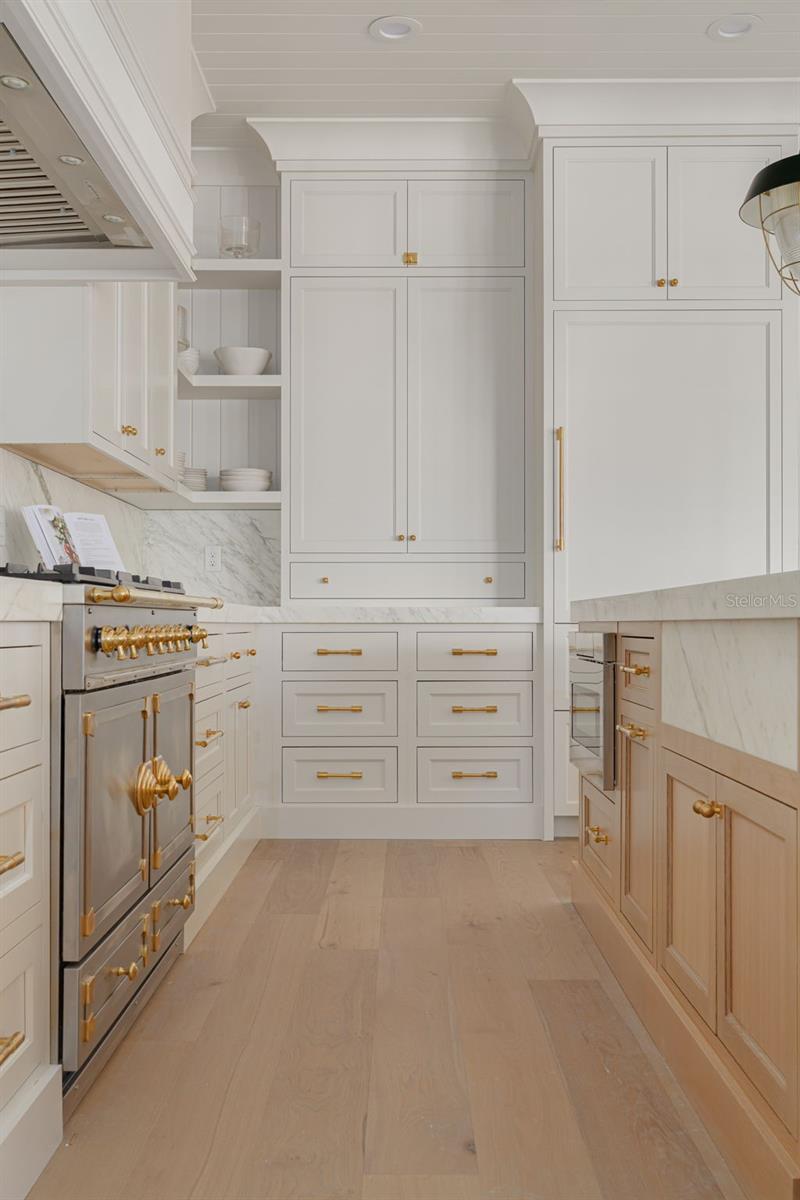 705 17TH Ave ST PETERSBURG, FL 33704