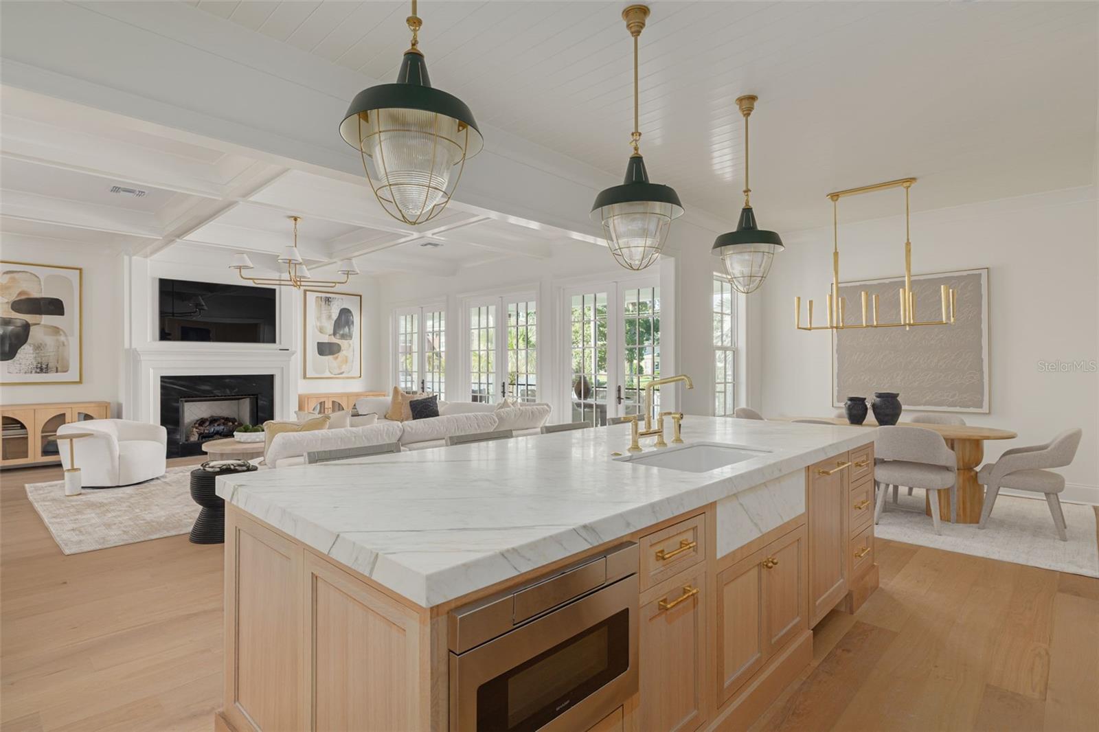 705 17TH Ave ST PETERSBURG, FL 33704