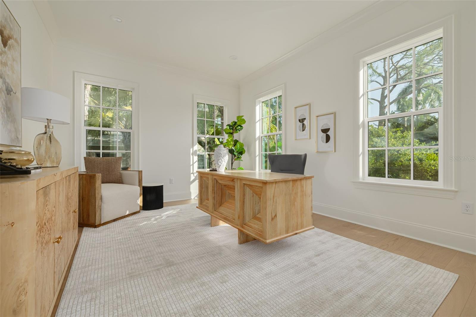 705 17TH Ave ST PETERSBURG, FL 33704