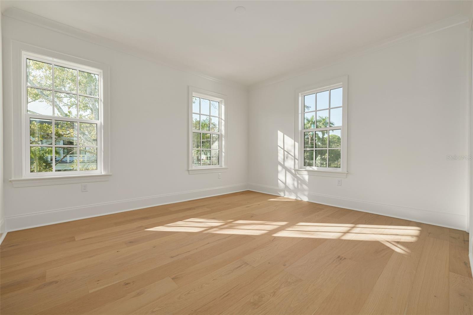 705 17TH Ave ST PETERSBURG, FL 33704